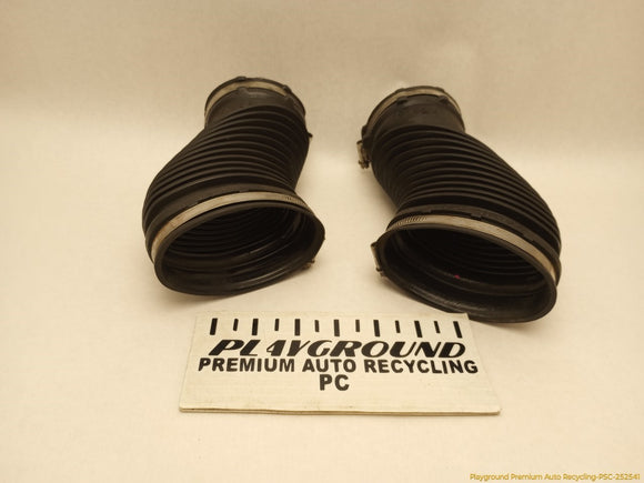 Land Rover LR4 Pair Of Air Intake Cleaner Tube