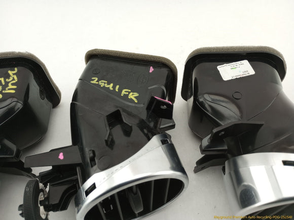 Land Rover LR4 Set Of 4 Dashboard Air Vents
