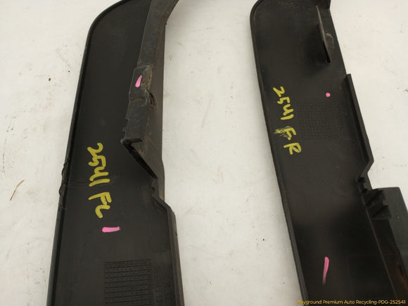 Land Rover LR4 Pair Of Front Side Bumper Mudguard Cover