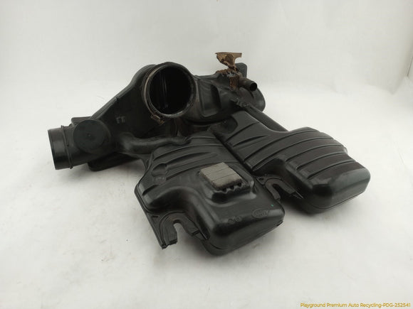 Land Rover LR4 Air Cleaner Resonator