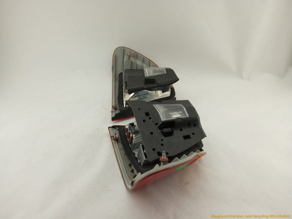 BMW 323i Pair Of Rear Outer Tail Lamp