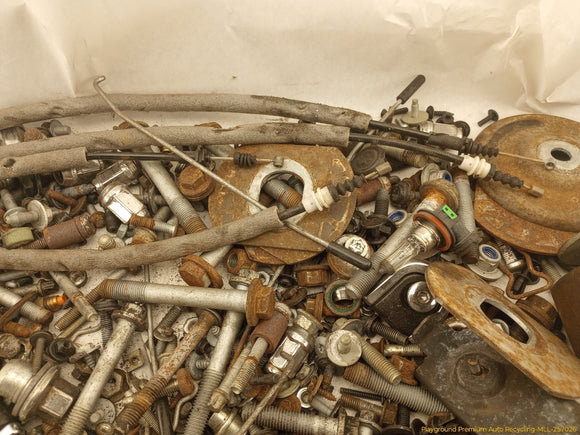 Land Rover Range Rover Dismantling Hardware Fasteners Bolts & Nuts