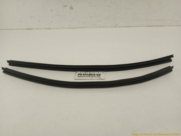 Cadillac CTS Pair Of Front Door Inner Molding