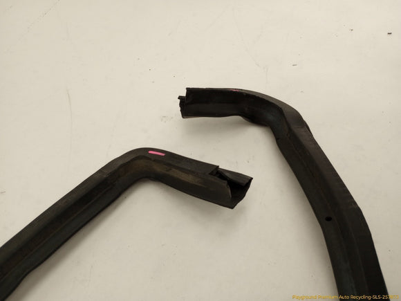 Cadillac CTS Front Hood Seal Molding
