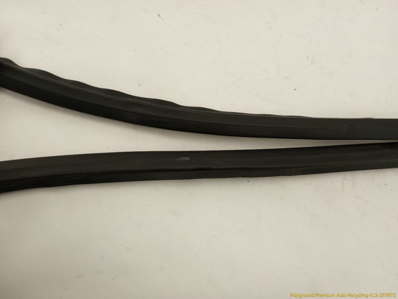 Cadillac CTS Front Hood Seal Molding