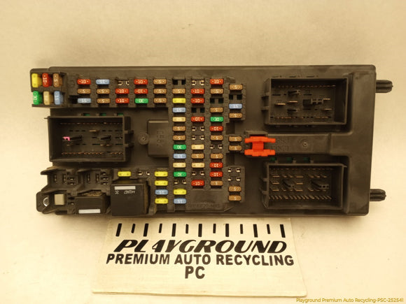 Land Rover LR4 Engine Fuse Box