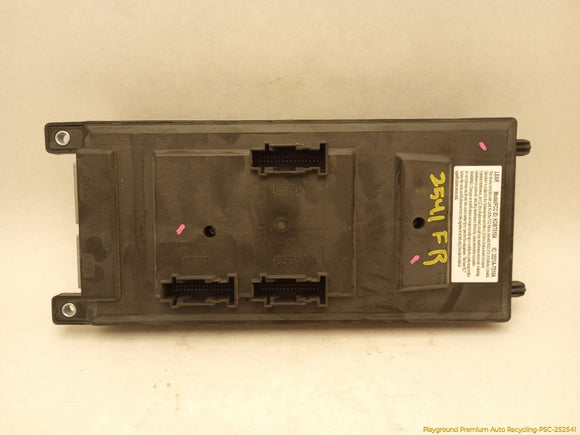 Land Rover LR4 Engine Fuse Box