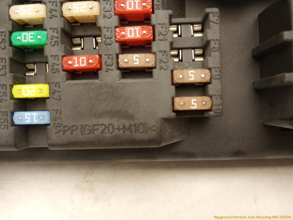 Land Rover LR4 Engine Fuse Box