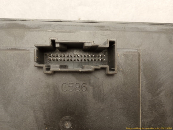 Land Rover LR4 Engine Fuse Box