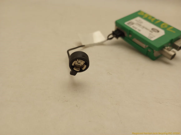 Land Rover LR4 Radio Antenna Amplifier