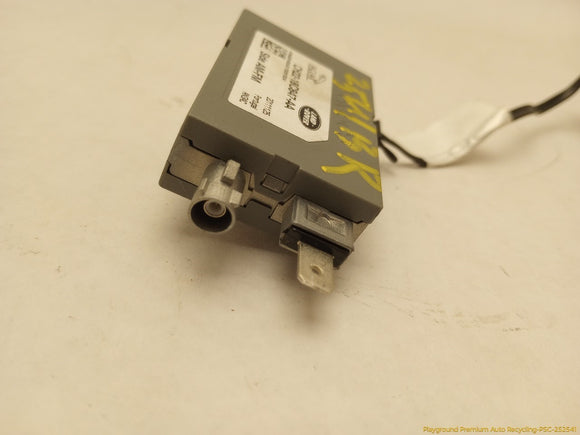 Land Rover LR4 Radio Antenna Amplifier