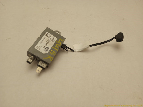 Land Rover LR4 Radio Antenna Amplifier