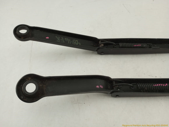 BMW 323i Pair Of Front Wiper Arm