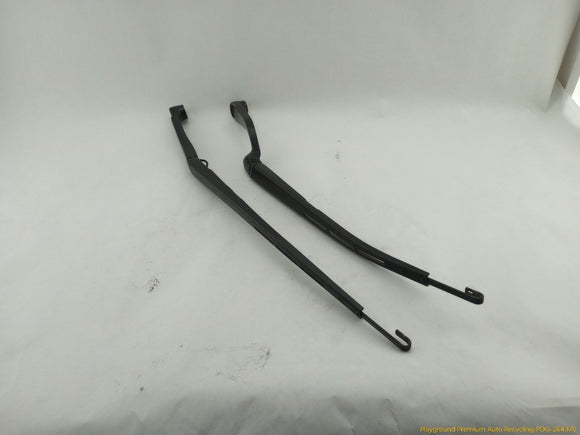 Cadillac CTS Pair Of Windshield Wiper Arm
