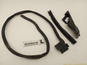 Cadillac CTS Set Of Left Front Door & Mirror Molding Seal