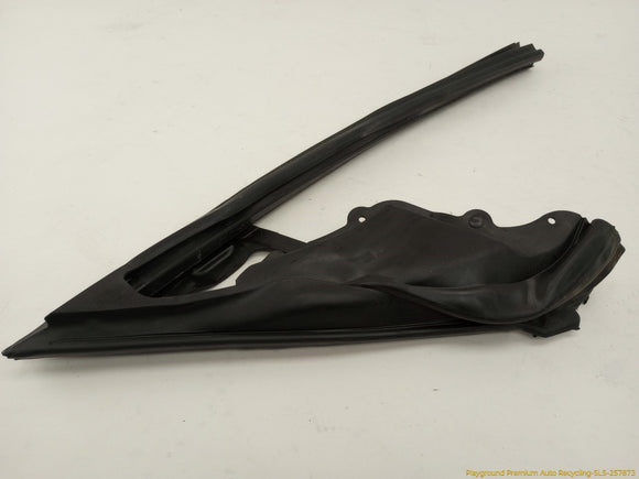 Cadillac CTS Set Of Right Front Door & Mirror Molding Seal
