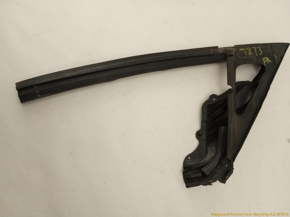 Cadillac CTS Set Of Right Front Door & Mirror Molding Seal