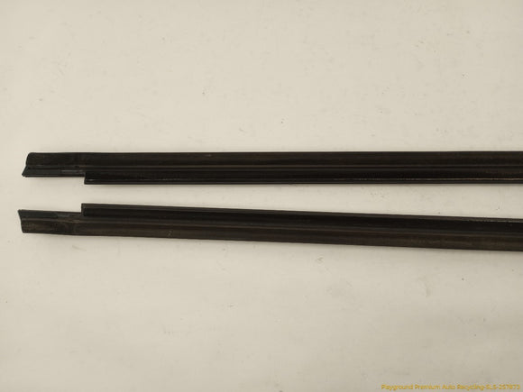 Cadillac CTS Pair Of Front Door Outer Molding