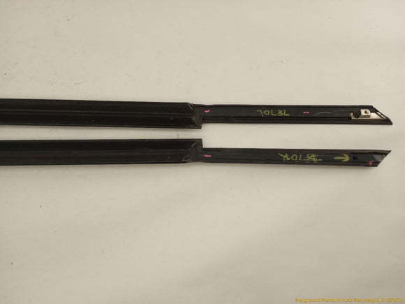 Cadillac CTS Pair Of Front Door Outer Molding