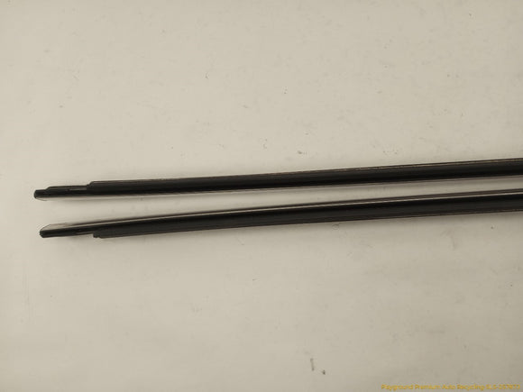 Cadillac CTS Pair Of Front Door Outer Molding