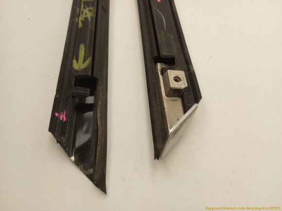 Cadillac CTS Pair Of Front Door Outer Molding