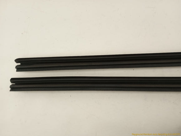 Cadillac CTS Pair Of Front Door Inner Molding