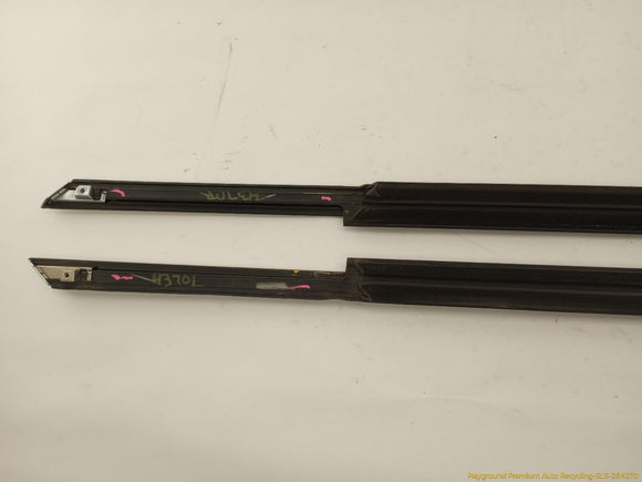Cadillac CTS Pair Of Front Door Outer Molding