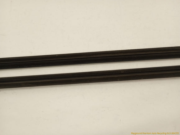 Cadillac CTS Pair Of Front Door Outer Molding