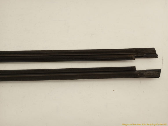 Cadillac CTS Pair Of Front Door Outer Molding