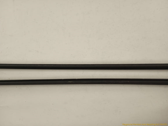 Cadillac CTS Pair Of Front Door Outer Molding