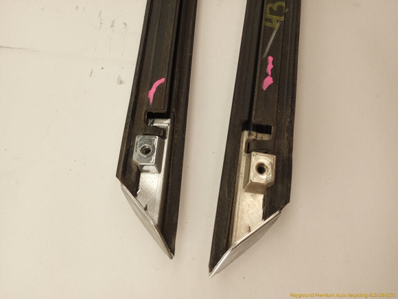 Cadillac CTS Pair Of Front Door Outer Molding