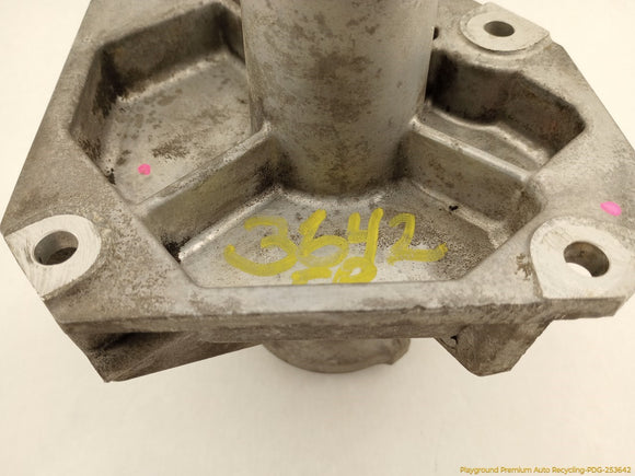 Land Rover Range Rover Passenger Right Front Axle Bearing Housing Carrier