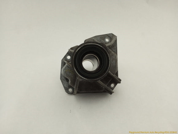 Land Rover Range Rover Passenger Right Front Axle Bearing Housing Carrier