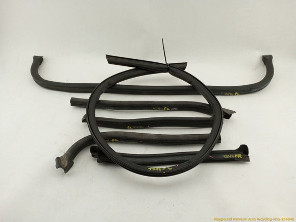 BMW 323i Set Of Front Under Hood Seal