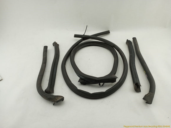 BMW 323i Set Of Front Under Hood Seal