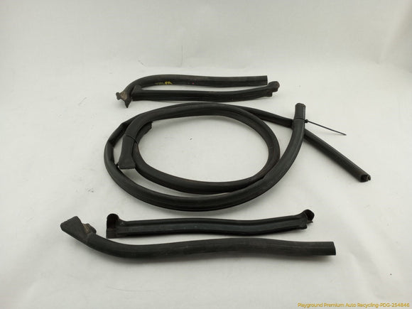 BMW 323i Set Of Front Under Hood Seal