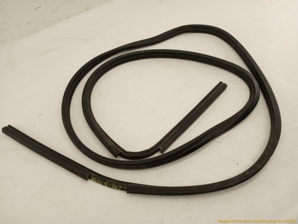 Land Rover LR4 Set Of Front & Rear Door Molding