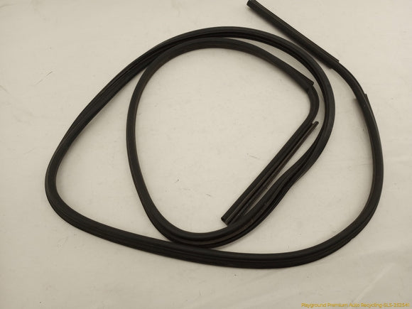Land Rover LR4 Set Of Front & Rear Door Molding