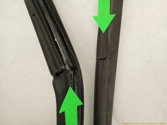 Land Rover LR4 Set Of Front & Rear Door Molding