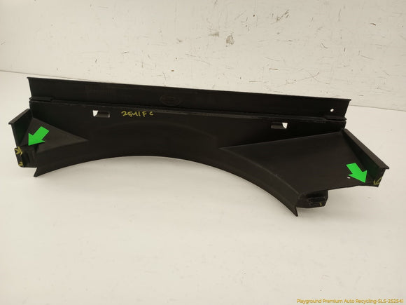 Land Rover LR4 Radiator Fan Shroud