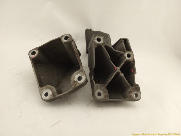 Land Rover Range Rover Pair Of Engine Mount