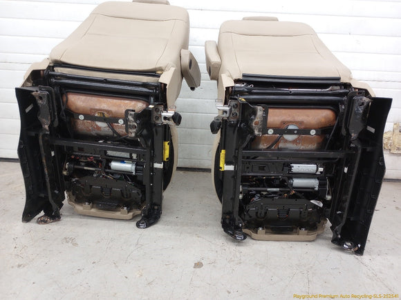 Land Rover LR4 Pair Of Front Seats