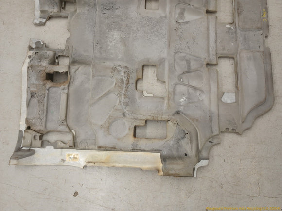 Land Rover LR4 Middle Section Floor Carpet