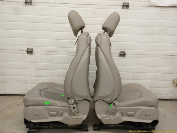 Cadillac CTS Pair Of Front Seat