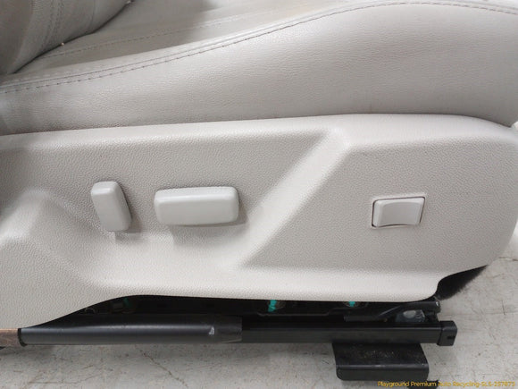 Cadillac CTS Pair Of Front Seat