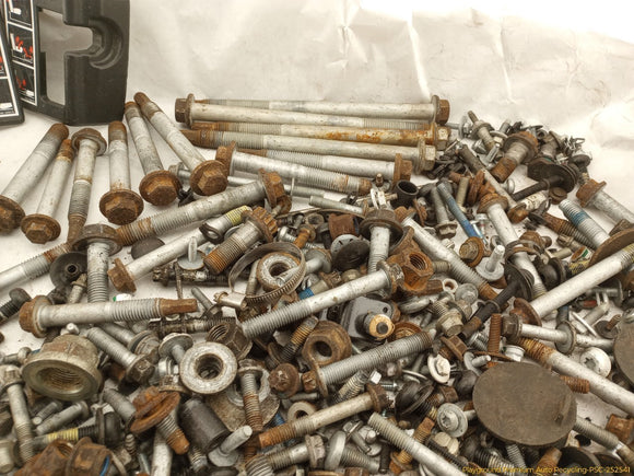 Land Rover LR4 Dismantling Hardware Fasteners Bolts & Nuts