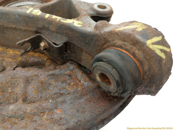 Land Rover LR4 Driver Left Rear Spindle Knuckle Hub