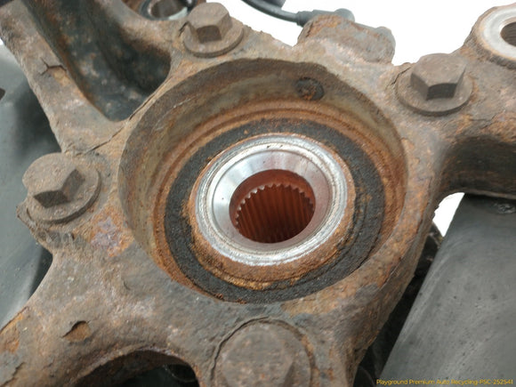 Land Rover LR4 Passenger Right Front Spindle Knuckle Hub