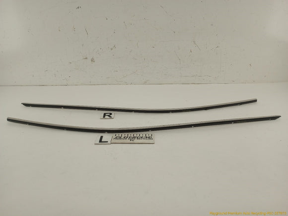 Cadillac CTS Pair Of Front Door Upper Outer Molding