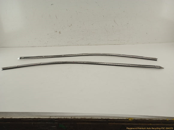 Cadillac CTS Pair Of Front Door Upper Outer Molding